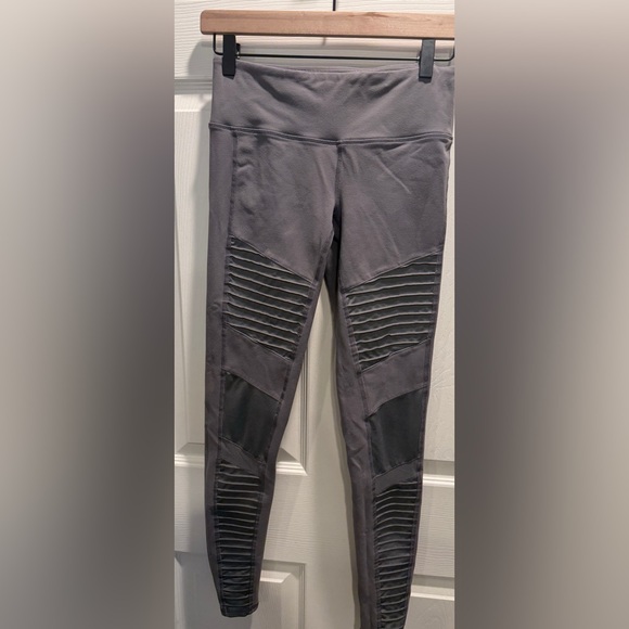 Alo Yoga Moto Leggings High Waist Ribbed Panel Gray-Size Large - Picture 2 of 9